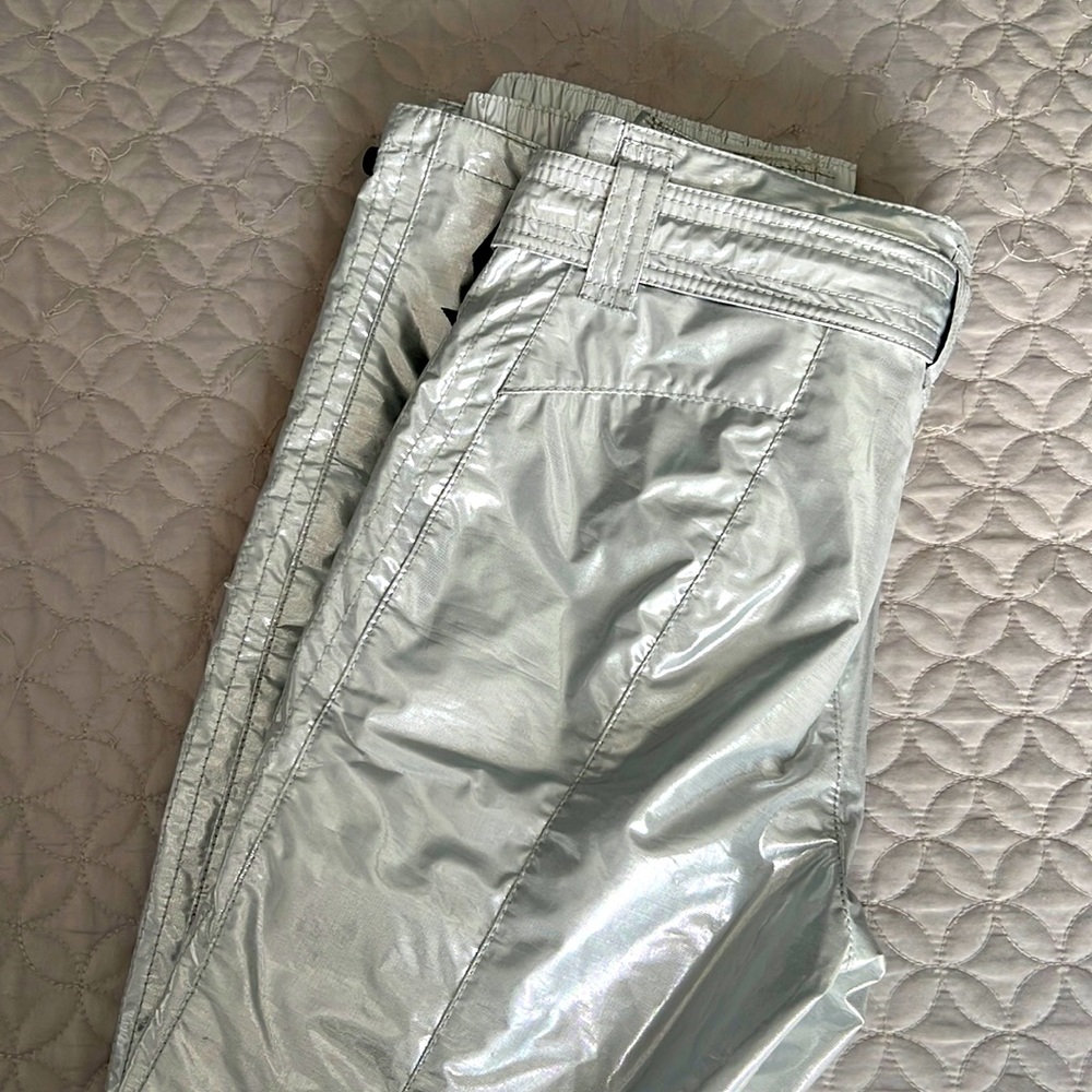 KRU Snowsport ski metallic silver pants